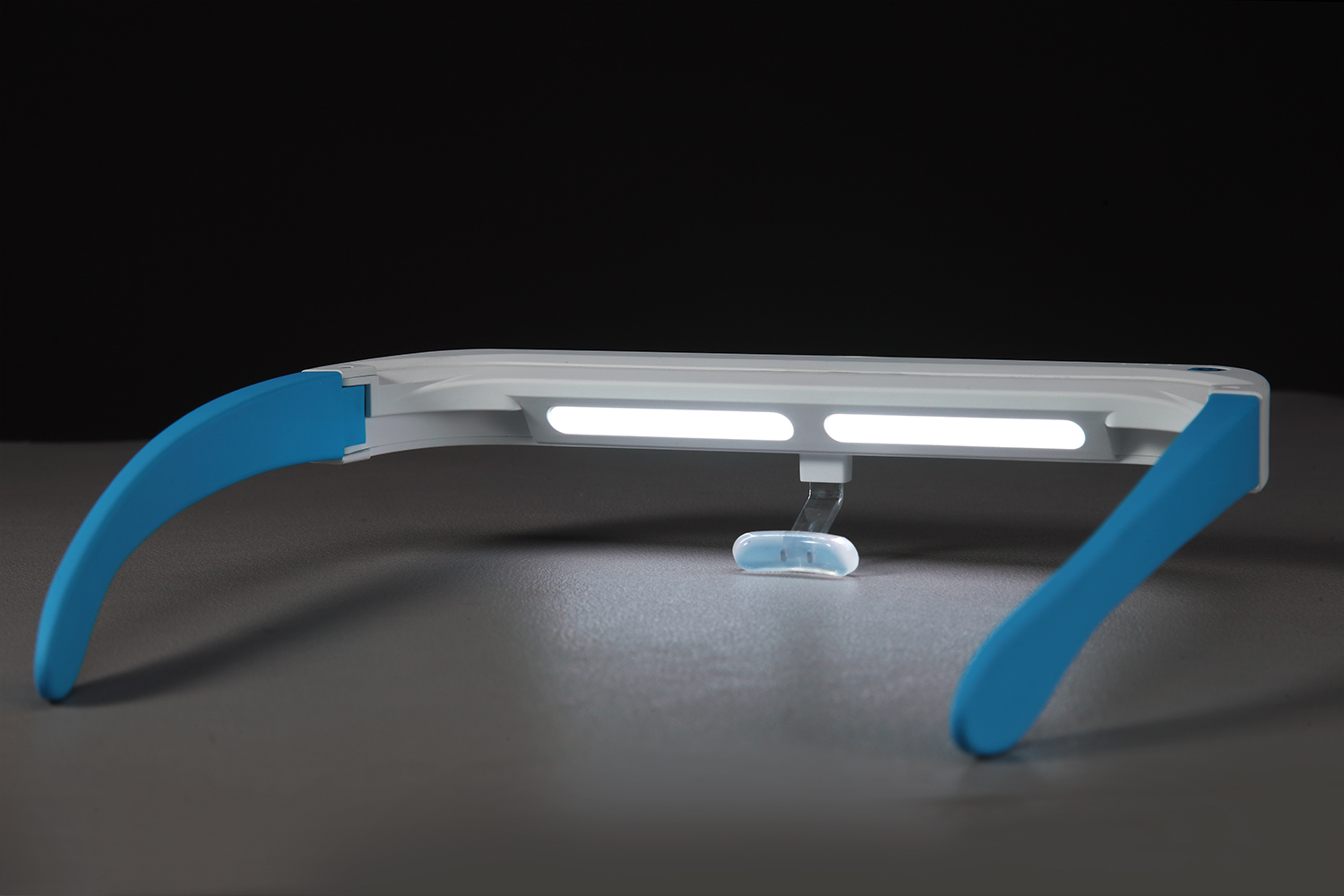 Sleep-aiding and Mind-calming  - مراجعة Light Therapy Glasses وسعره